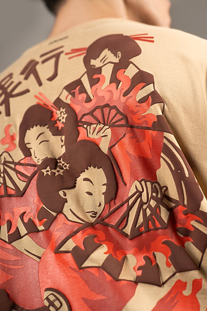 THE GEISHA'S GUIDE - Oversized Back Printed T-shirt